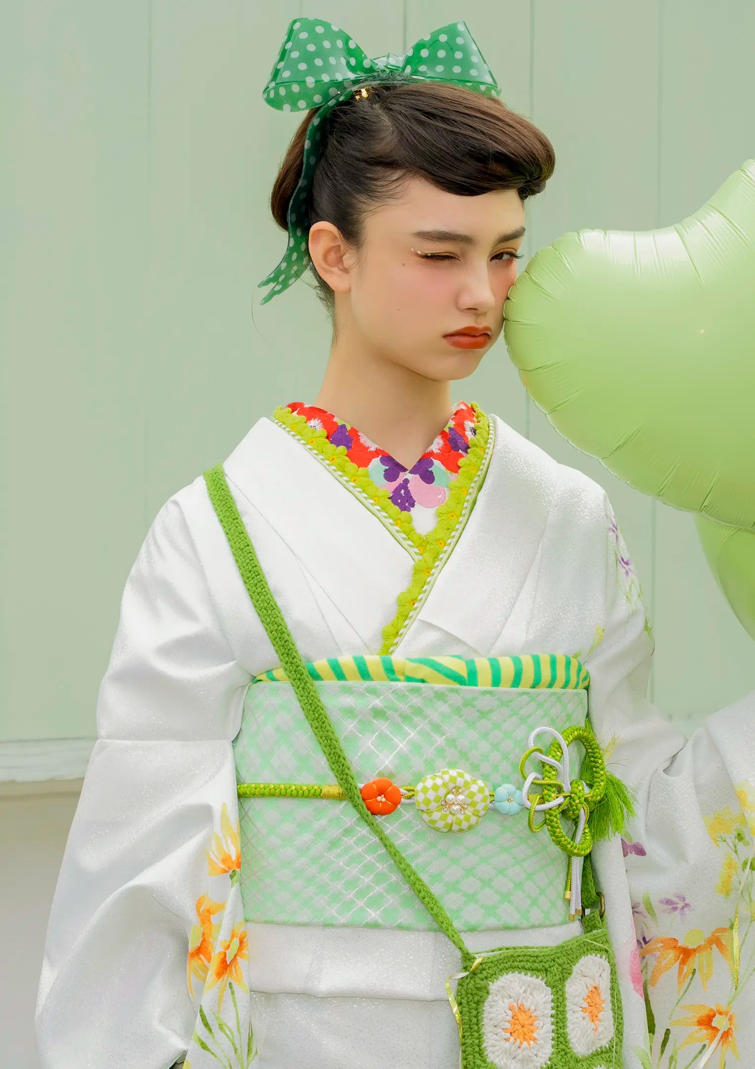 振袖ネットレンタル:水彩レトロ】白地にカラフルな色彩/KH-567 振袖ネットレンタル:水彩レトロ】白地にカラフルな色彩/KH-567