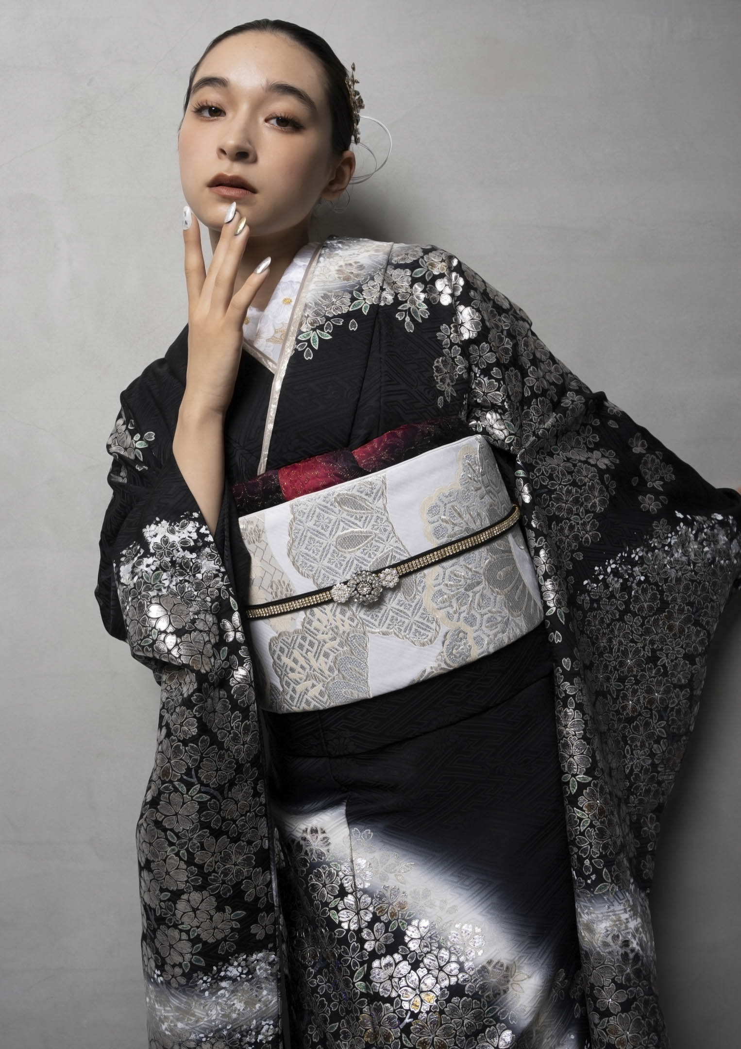 【天くらら】キモノスリーブ クロップド丈☆振袖羽織 黒｜着物リメイク 天くらら様専用】キモノスリーブ クロップド丈☆振袖羽織 黒