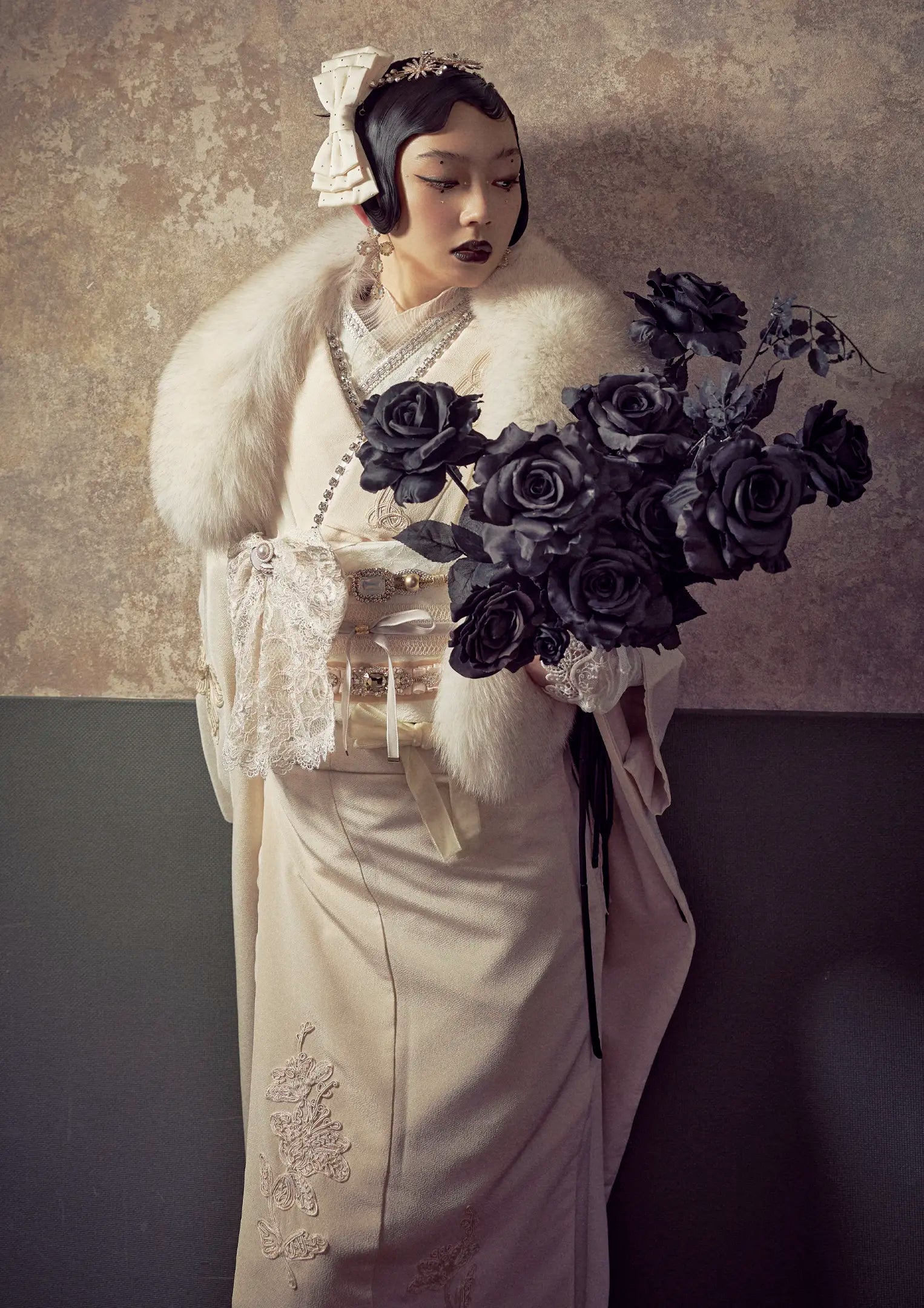 【振袖ネットレンタル：白銀に抱かれる黒薔薇】ダークロマンスに夢見て/KH-607