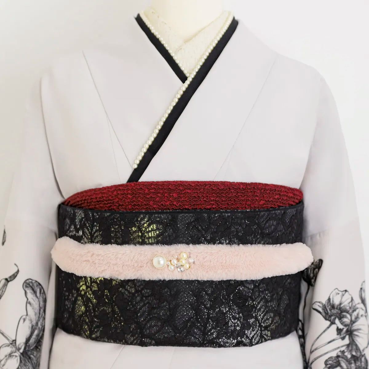 【帯締め販売】成人式 くすみピンクファーとパールビジューの飾り帯締め｜振袖用冬コーデ和装小物