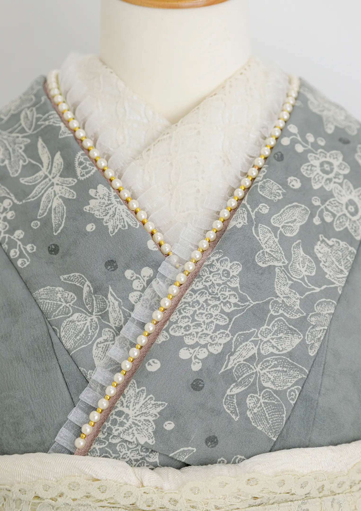 【振袖ネットレンタルすぐ届く成人式振袖】最短1週間でお届け！白のレース風模様/KH-396