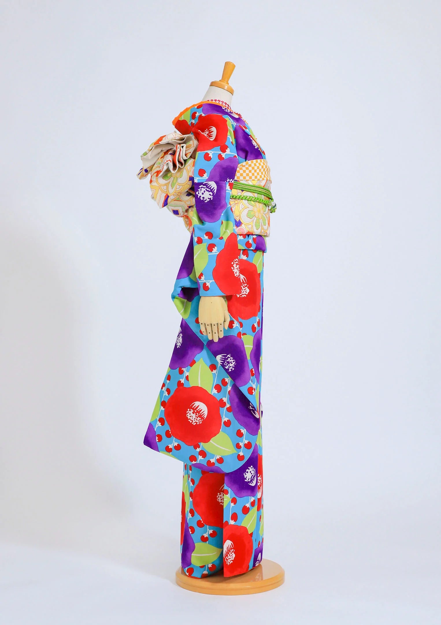 超希少】【美品】 HLA - オレンジ花柄/ ARABIA 振袖ネット 超希少】【美品】 HLA - オレンジ花柄/ ARABIA 振袖ネット