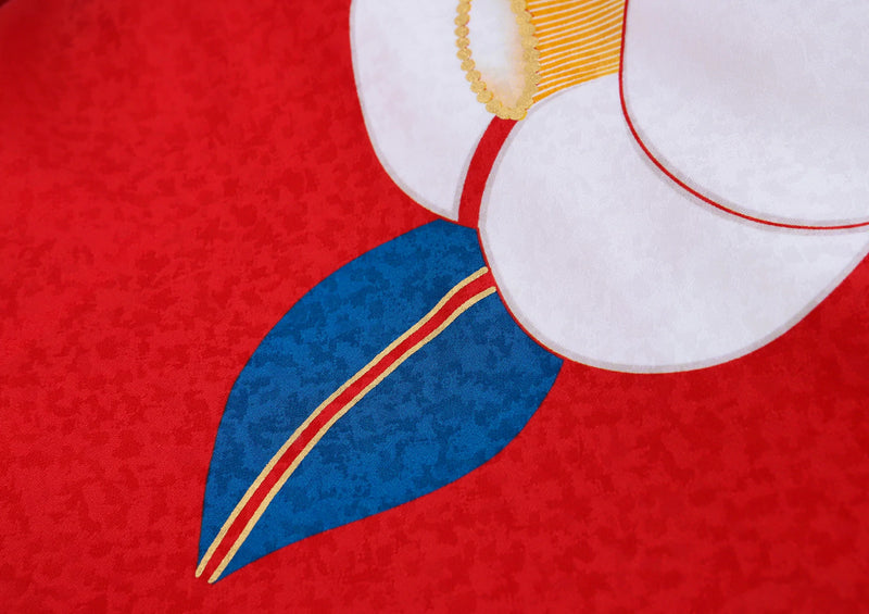 【振袖：赤い無地に白の椿がモチーフの珍しいデザイン】ネオジャパネスク KH-293