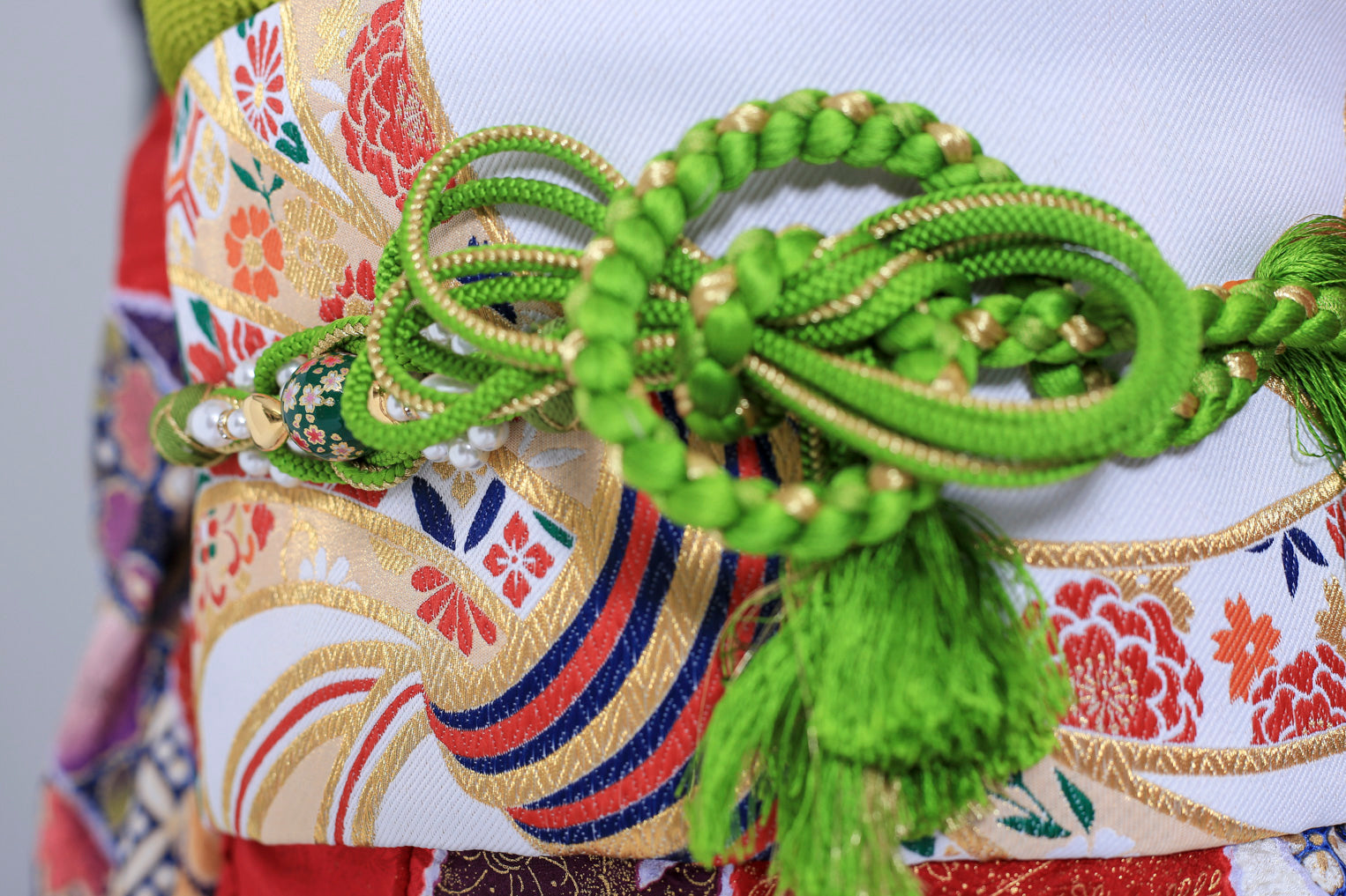 振袖ネットレンタル：赤と伝統】熨斗柄が大胆で珍しい/KH-380 – kimono