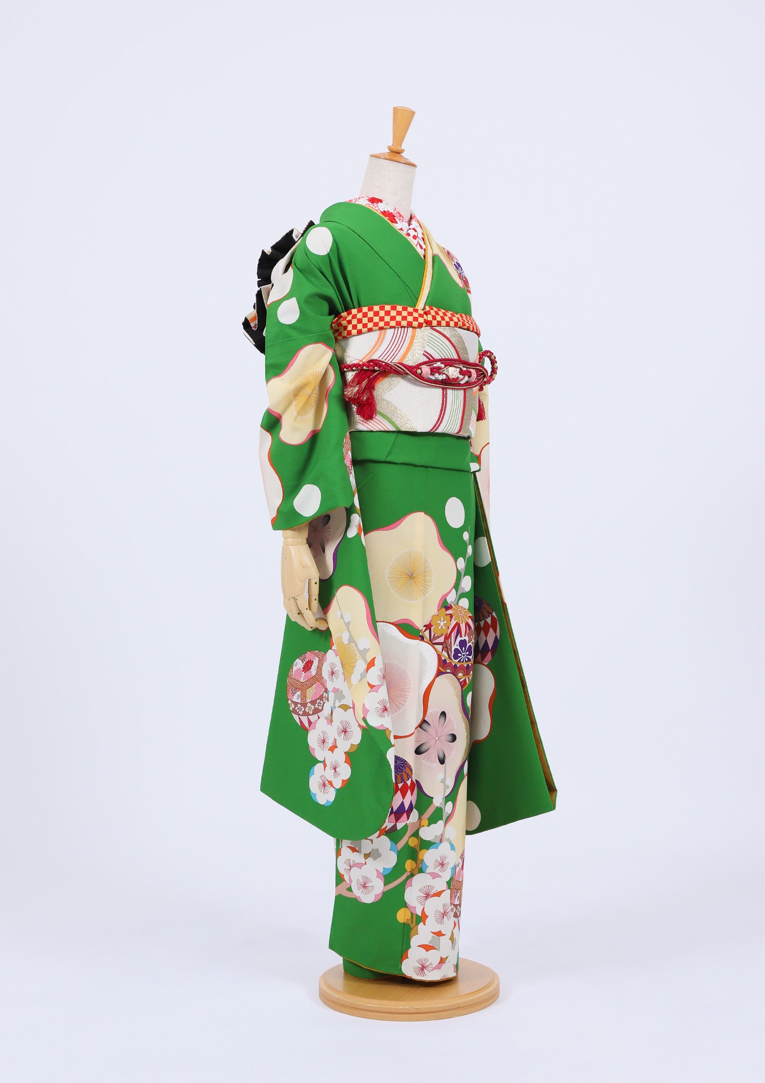 花柄装飾の緑色八角形象牙細工トレイ 花柄装飾の緑色八角形象牙細工トレイ