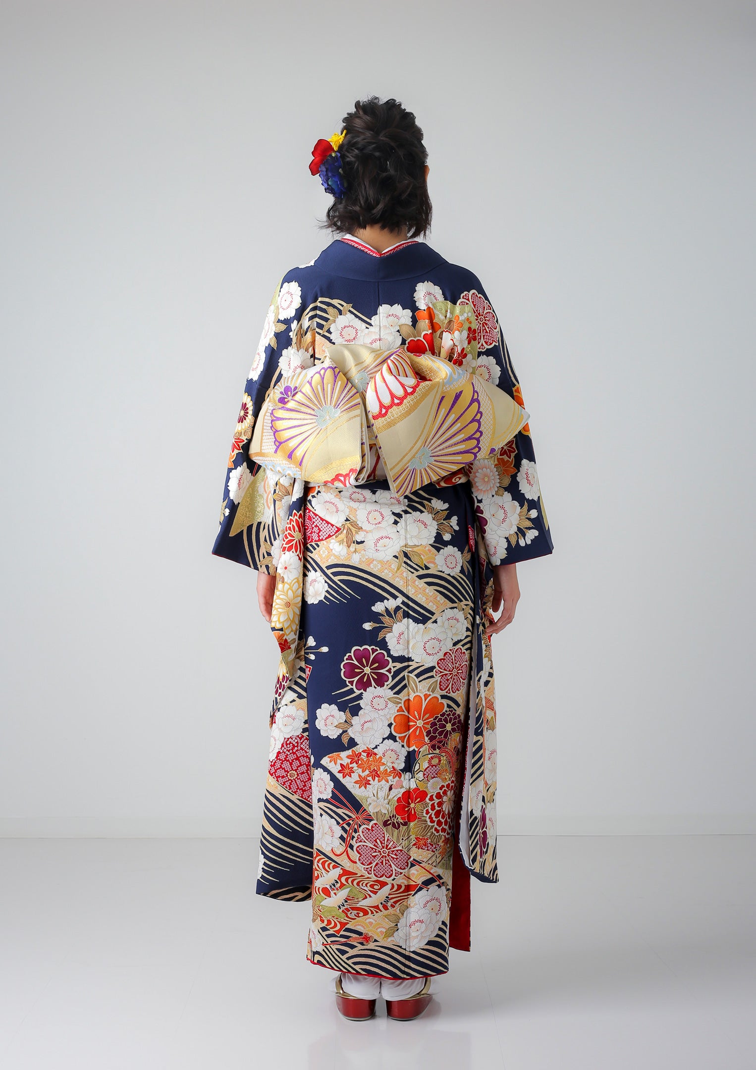 振袖ネットレンタル：青に咲く花】王道な古典柄振袖/KH-201 – kimono