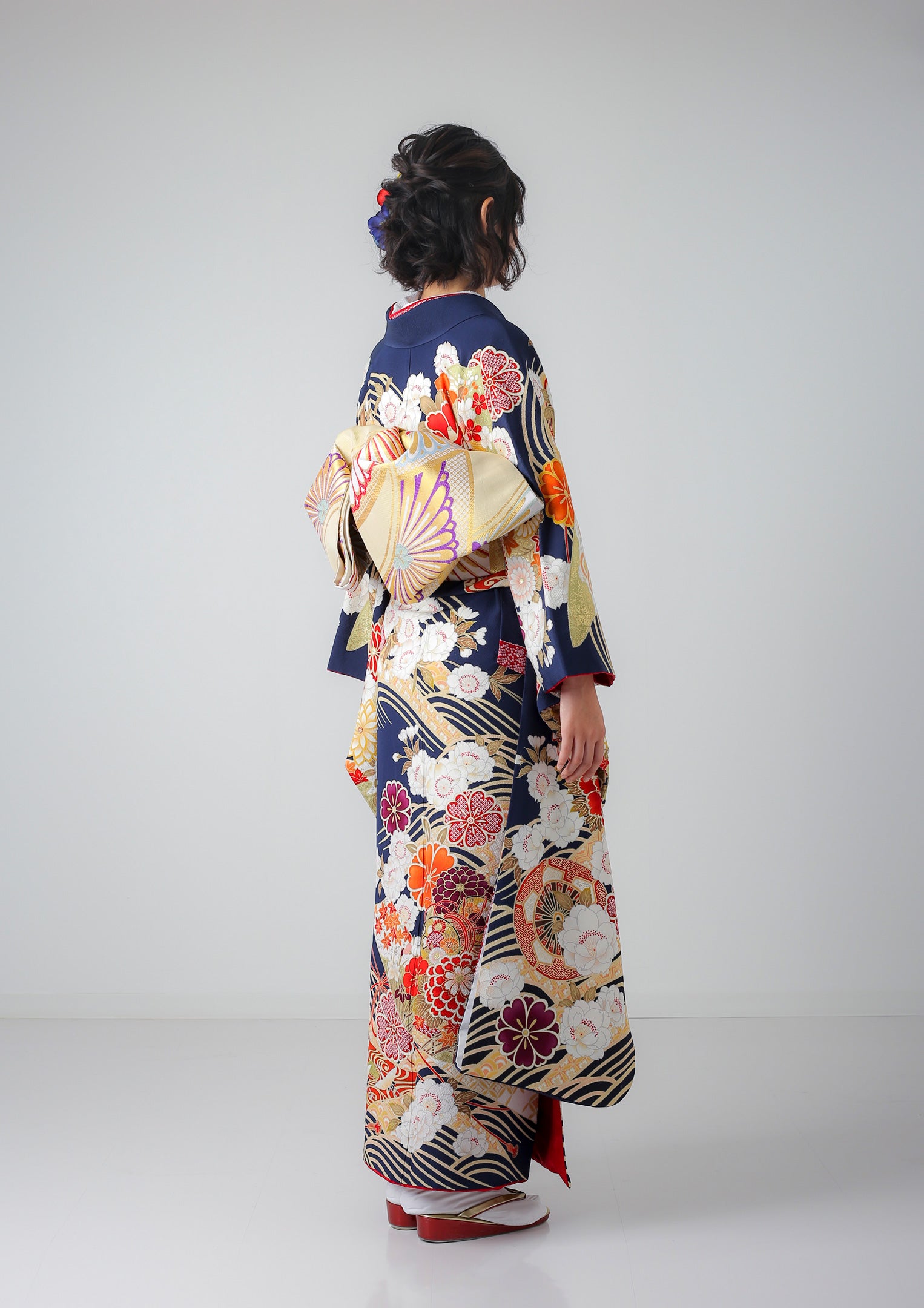 華やかな花柄の振袖 NO.2 ピンクの花柄振袖 | 尼崎で成人式振袖を選ぶなら｜創業80年