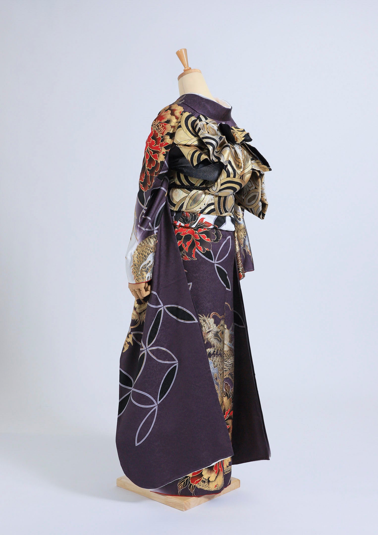 振袖ネットレンタル：紫に白ぼかし】昇竜が強い女性を演出する振袖/KH